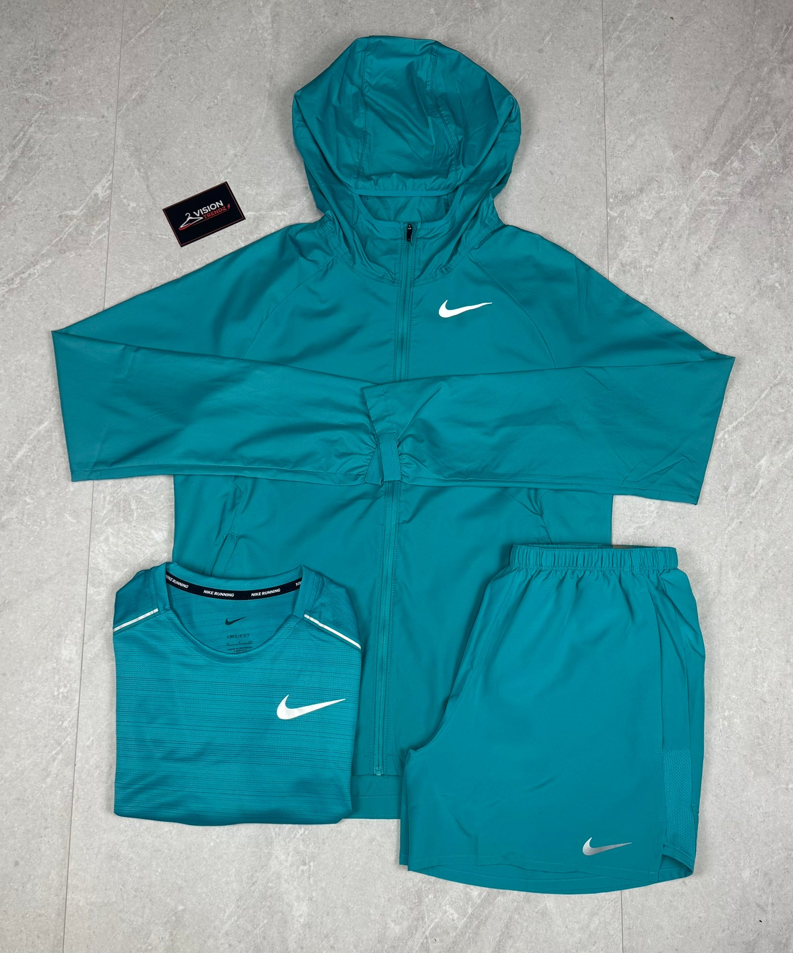 Nike Challenger - Dusty Cactus Set